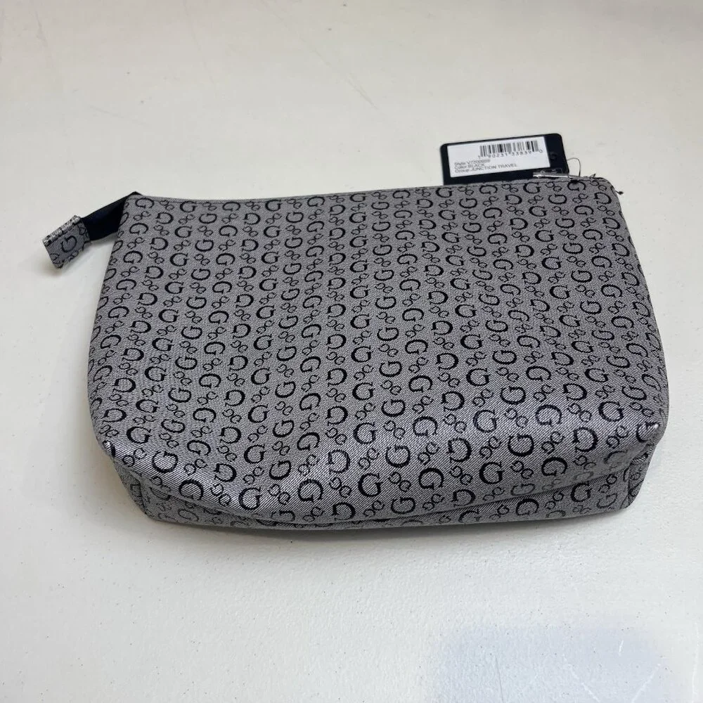 Guess Junction Travel Makeup Bag Zipper 8”x10” New With‎ Tags